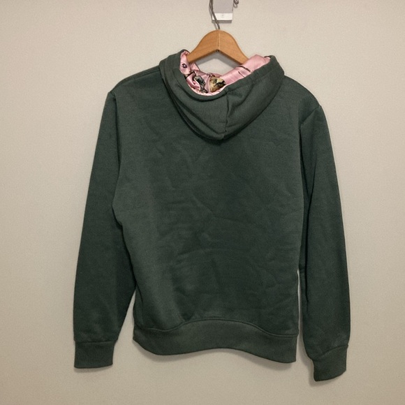 Women’s Mossy Oak Gray Hoodie with Pink Camo Flag, Size Small patriotic USA - Picture 5 of 5